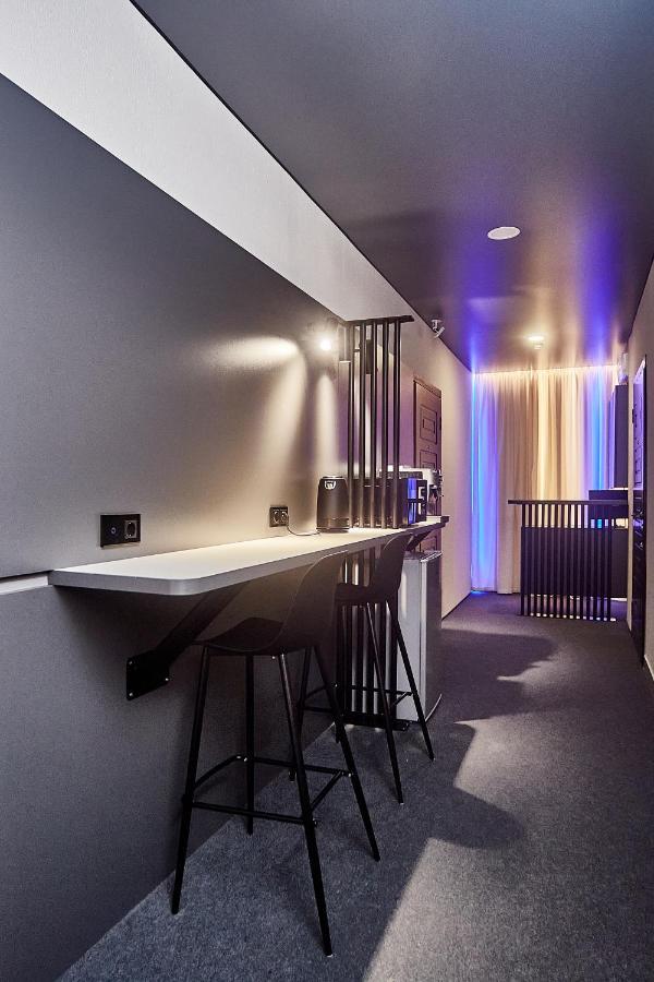 Ultramarinn Hotel Odessa Exteriör bild